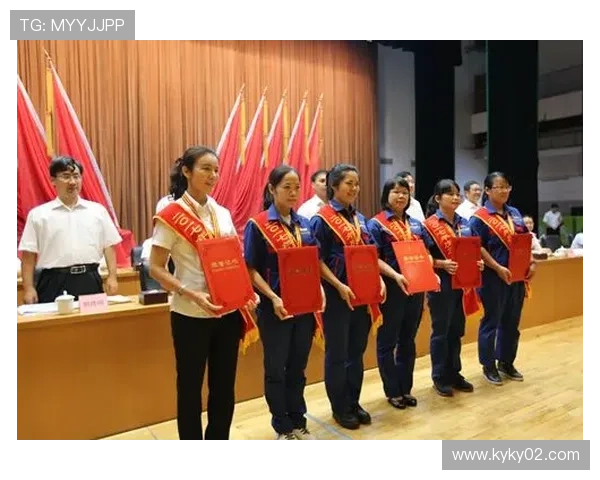 CBA球员赛后荣膺周度最佳称号展现卓越表现获官方隆重表彰 CBA球员赛后荣膺周度最佳称号展现卓越表现获官方隆重表彰