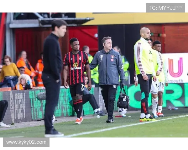 阿斯顿维拉主教练战术布局解析与伯恩茅斯对手分析 阿斯顿维拉主教练战术布局解析与伯恩茅斯对手分析