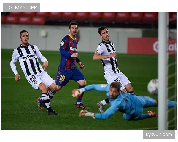 西甲赛场出现新战术潮流：三后卫复兴？